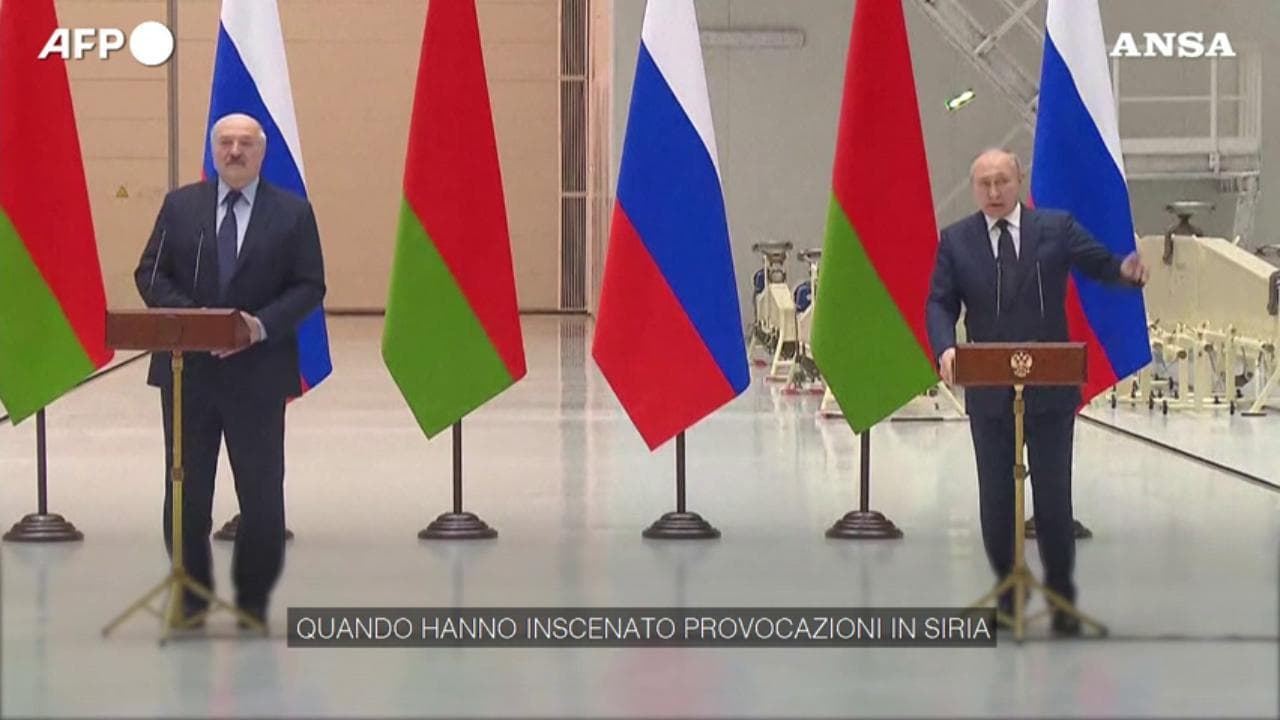 Putin nega gli orrori a Bucha: "Sono un falso, una provocazione"