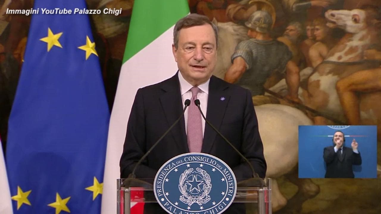 Draghi: "Sanzioni alla Russia indecenti? Indecenti sono solo i massacri"