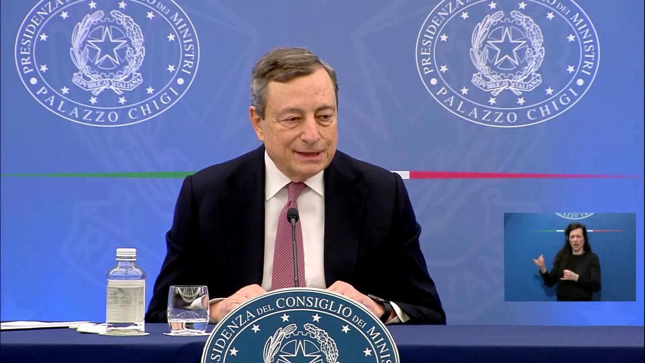 Ucraina, Draghi: "Embargo gas? Faremo tutto il necessario. Preferite pace o condizionatori accesi?"