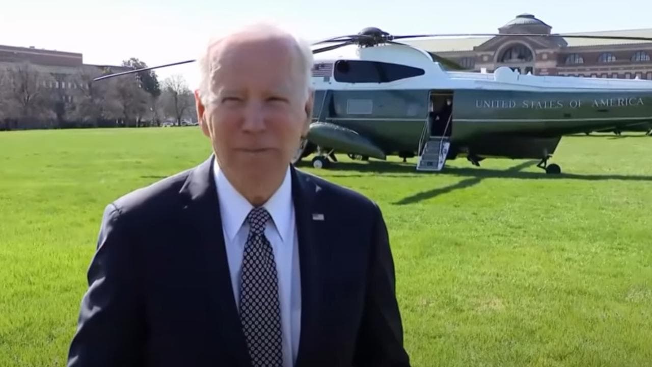 Biden chiede processo per crimini di guerra contro Putin: "Quanto successo a Bucha è scandaloso"