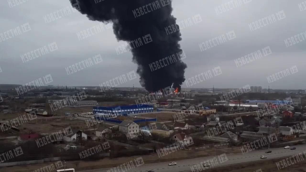 Attacco a Belgogord, otto depositi di petrolio in fiamme