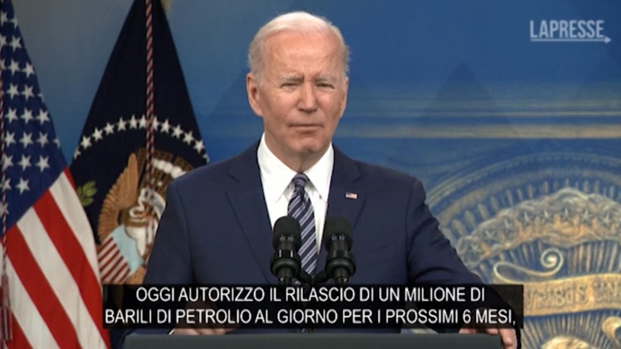Biden: "Gli Usa rilasceranno un milione di barili di petrolio al giorno per sei mesi"
