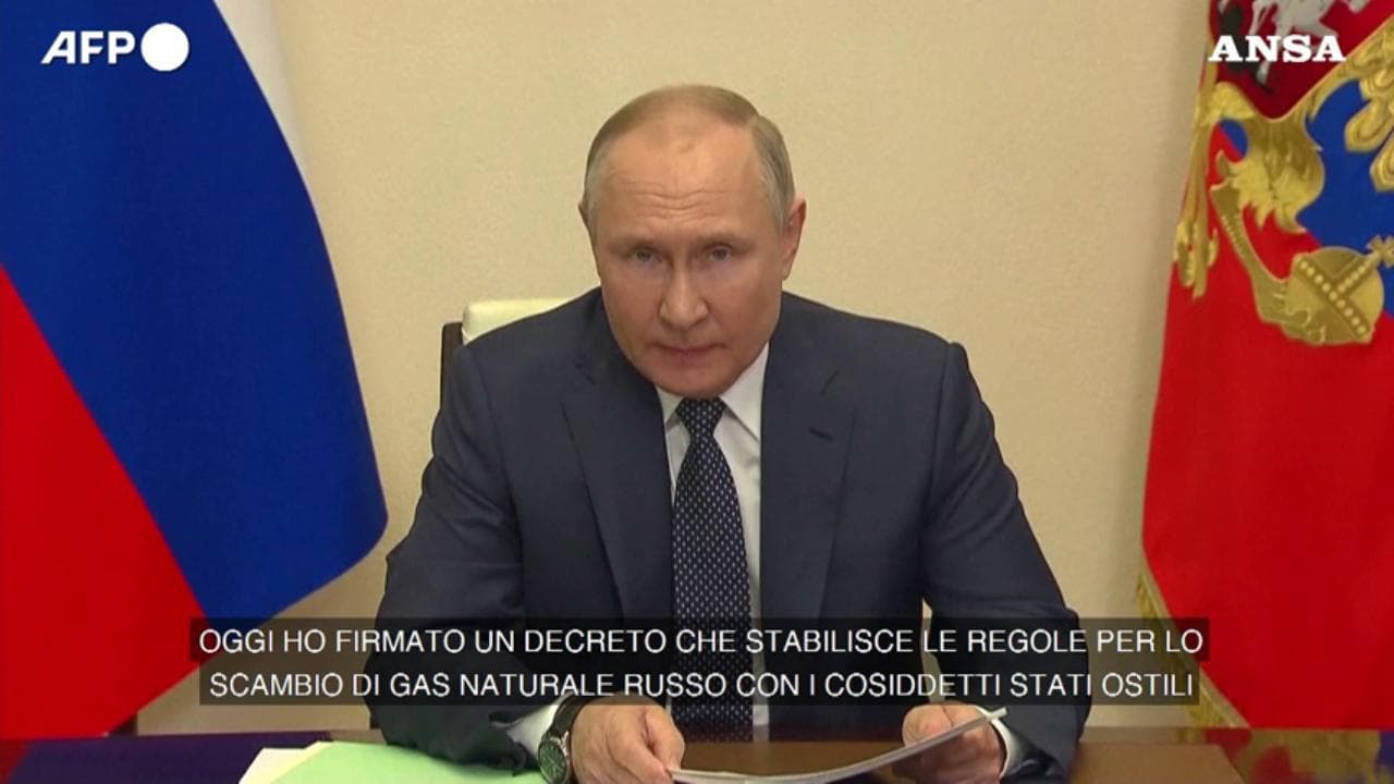 Putin: "Se il gas non sarà pagato in rubli, i contratti verranno interrotti"