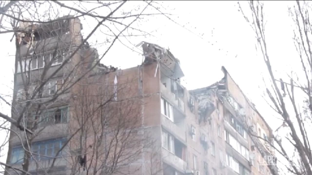 Missili colpiscono un condominio a Donetsk: due morti