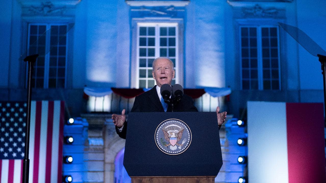 Biden a Varsavia: "Guerra Russia-Ucraina, il mondo deve prepararsi a una lunga battaglia"