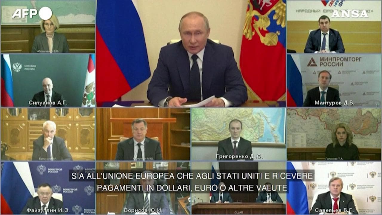 Putin: "Non accetteremo pagamenti in dollari o euro per il gas"