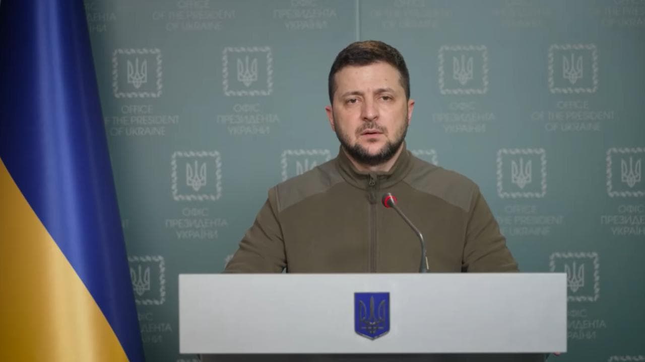 Zelensky: "Centomila persone intrappolate a Mariupol"