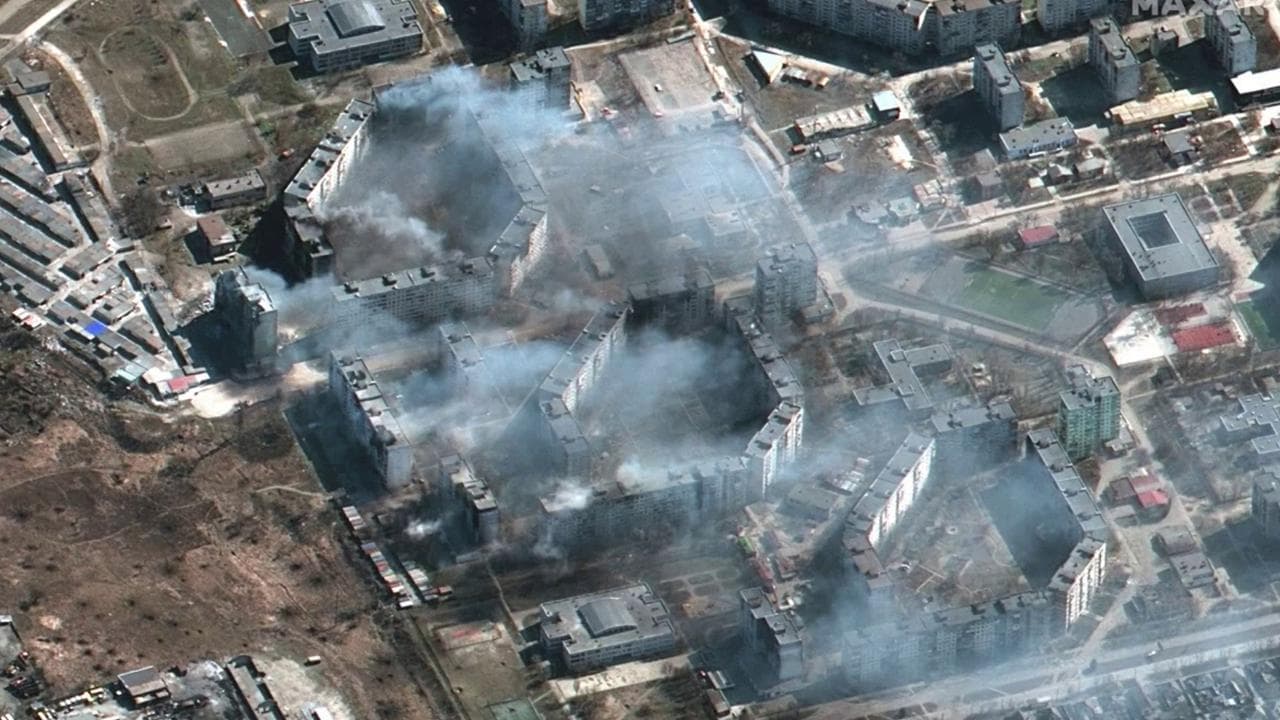 La distruzione ripresa dallo spazio: ecco cosa rimane di Mariupol, Irpin e altre città sotto assedio