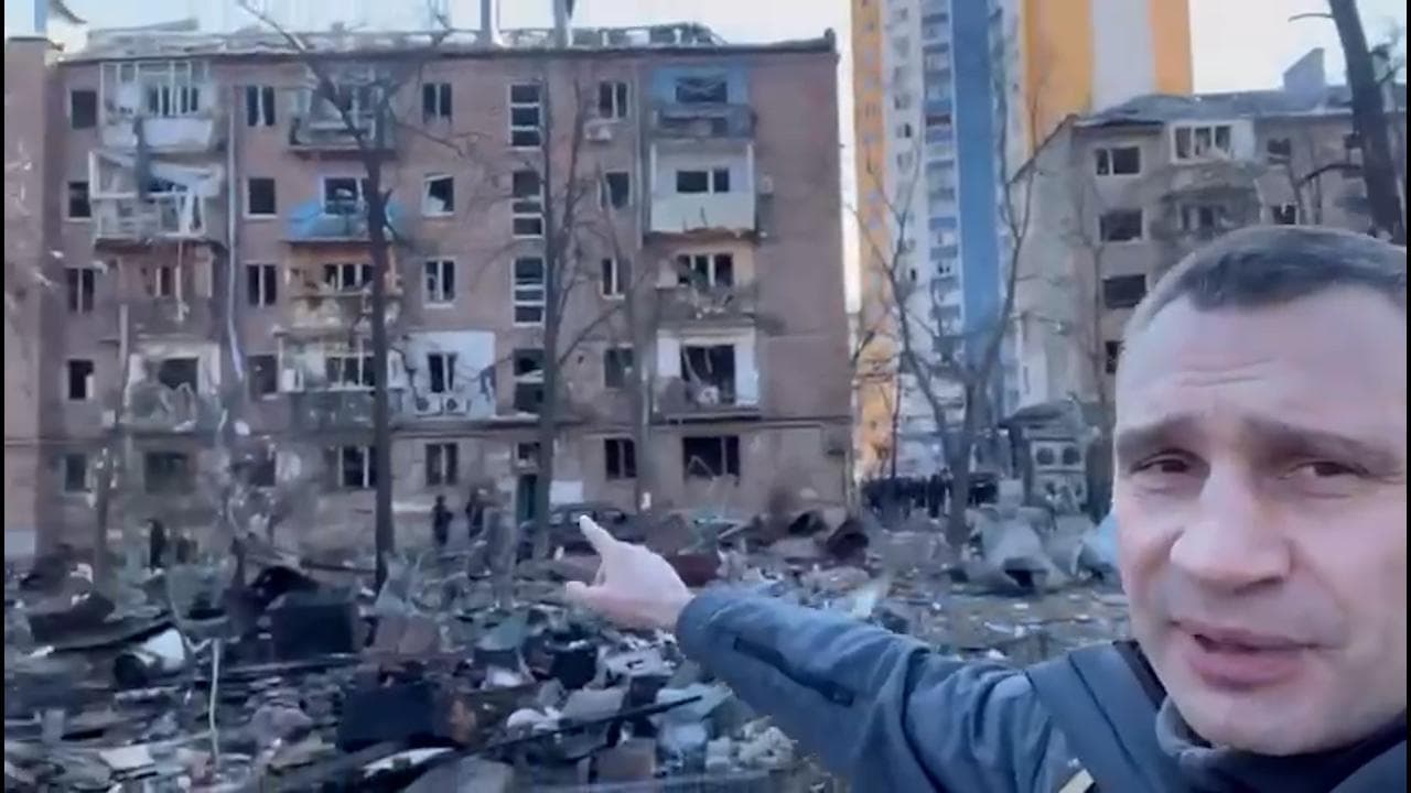 Bombardamenti su Kiev, il sindaco Klitschko: "Ecco cosa fanno gli orchi, colpite scuole e case"