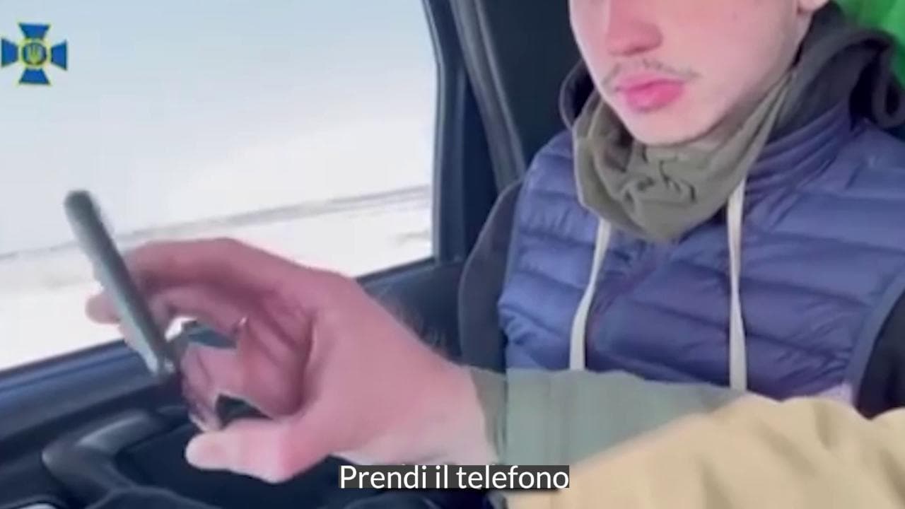 Il video del governo ucraino: un soldato russo vede la distruzione causata dal suo esercito ed è sconvolto