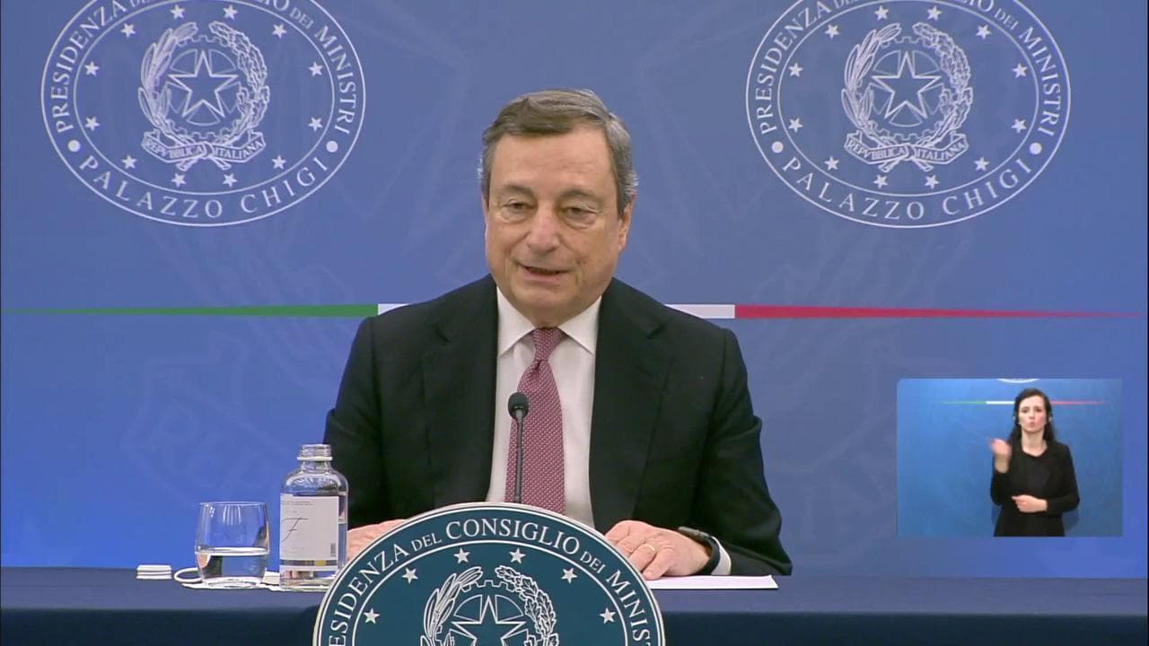 Draghi: "Putin non vuole la pace. No allarme razionamenti e cambiamento stile di vita"