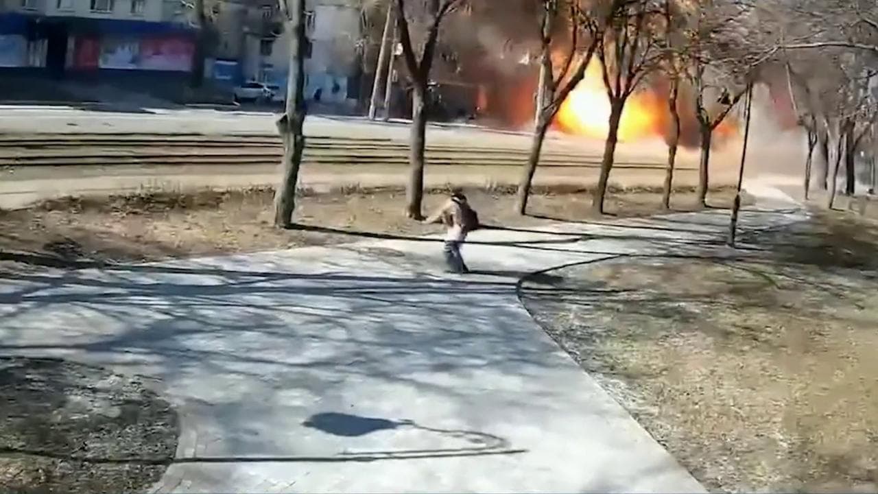Ucraina, Zelensky mostra al Congresso Usa un video sulle atrocità commesse dai russi