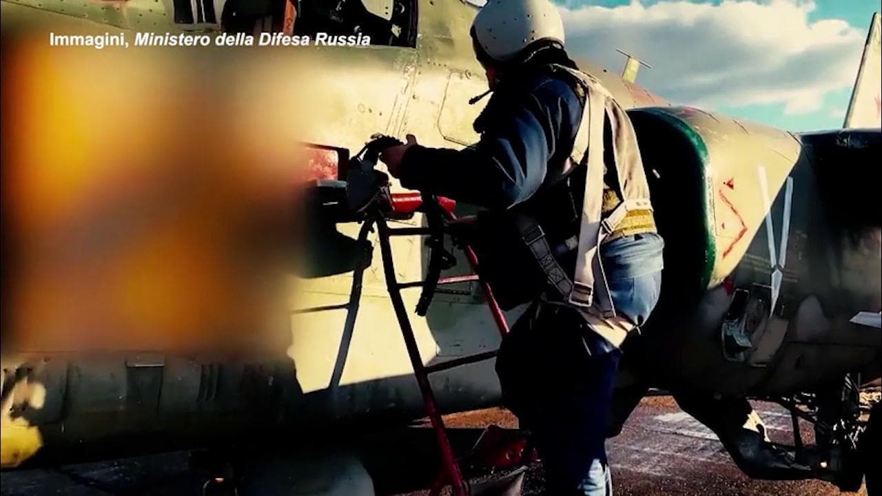 La guerra della propaganda, in Russia si sostiene l'invasione: "Finiamo la guerra insieme"
