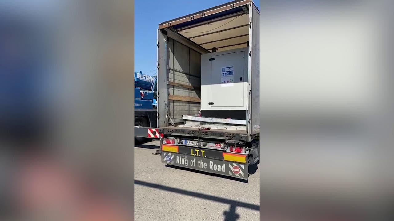 Aiuti umanitari da Israele all'Ucraina: partiti da Roma i tir con sei generatori