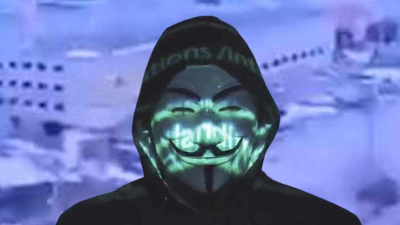 Attacco hacker di Anonymous alle tv russe