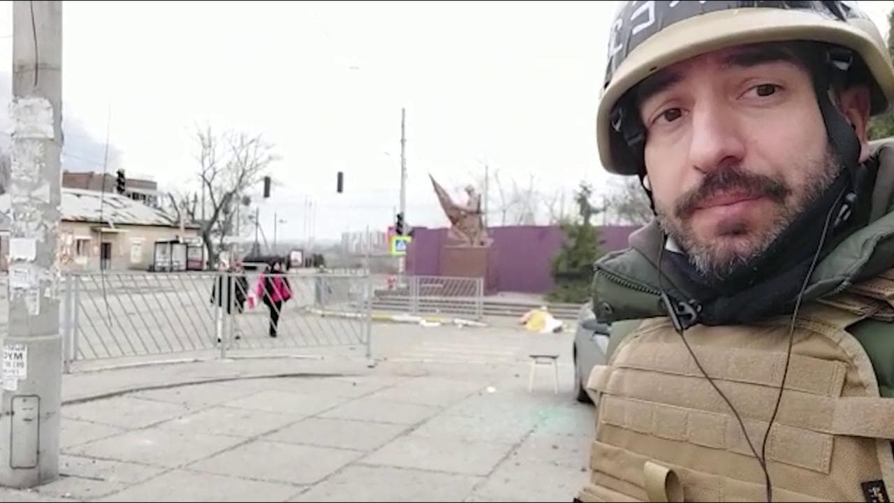 L'inviato di Repubblica sul fronte di Irpin: "I russi bombardano per entrare a Kiev"