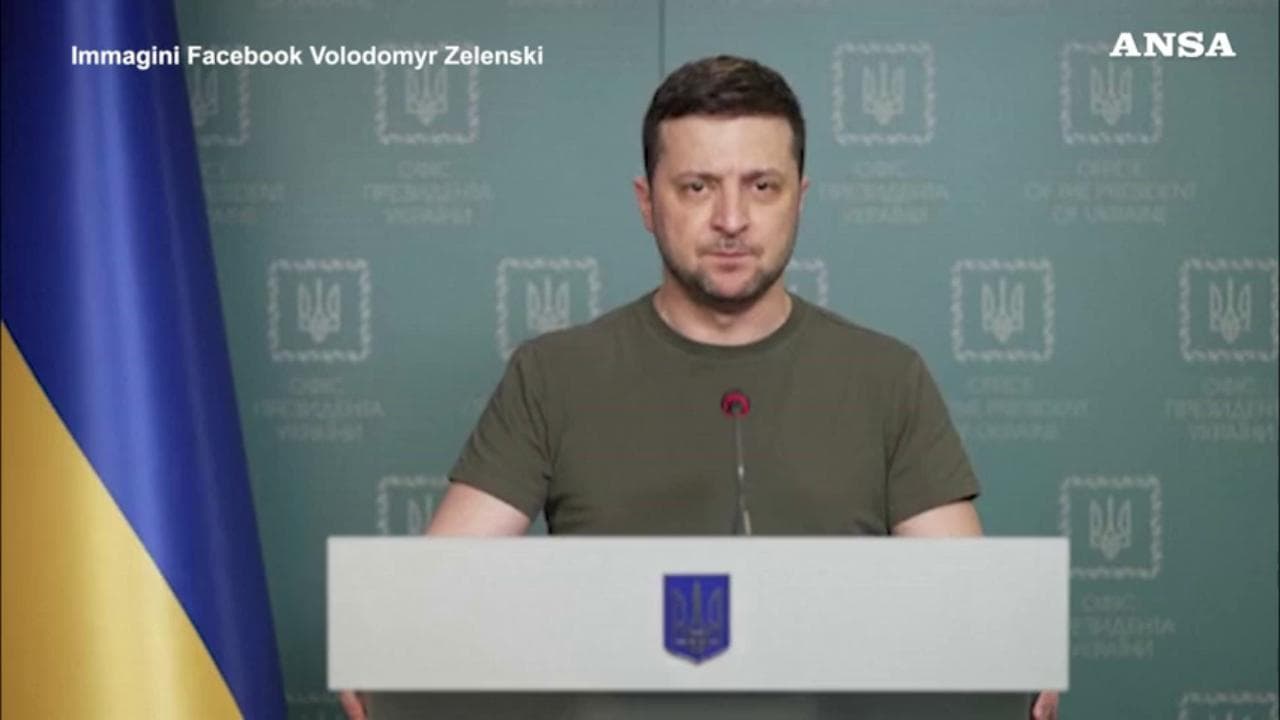 Il presidente ucraino Zelensky: "I corridoi umanitari devono funzionare oggi"