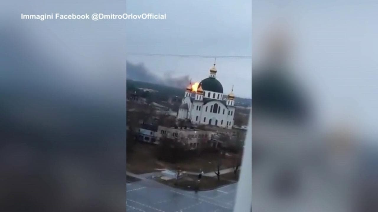 Ucraina, a Energodar i bombardamenti prima dell'attacco russo alla centrale nucleare