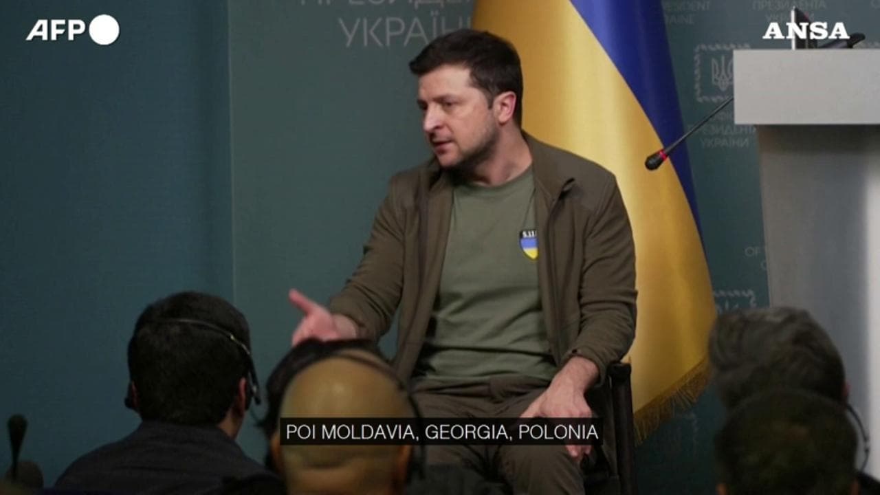 Ucraina, Zelensky: "Se l'Ucraina cadesse, non resterebbe la sola"