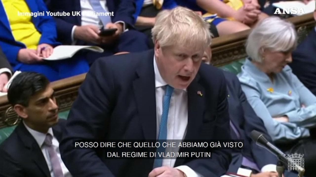 Ucraina, Johnson: "Putin è un criminale di guerra"