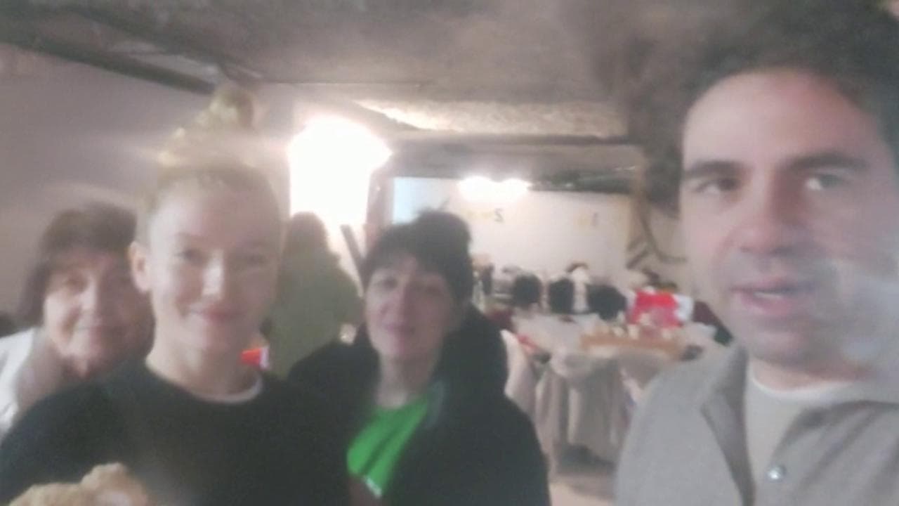Kiev, il compleanno di Ania nel bunker: "Sono qui con la mia famiglia, grazie per il supporto"