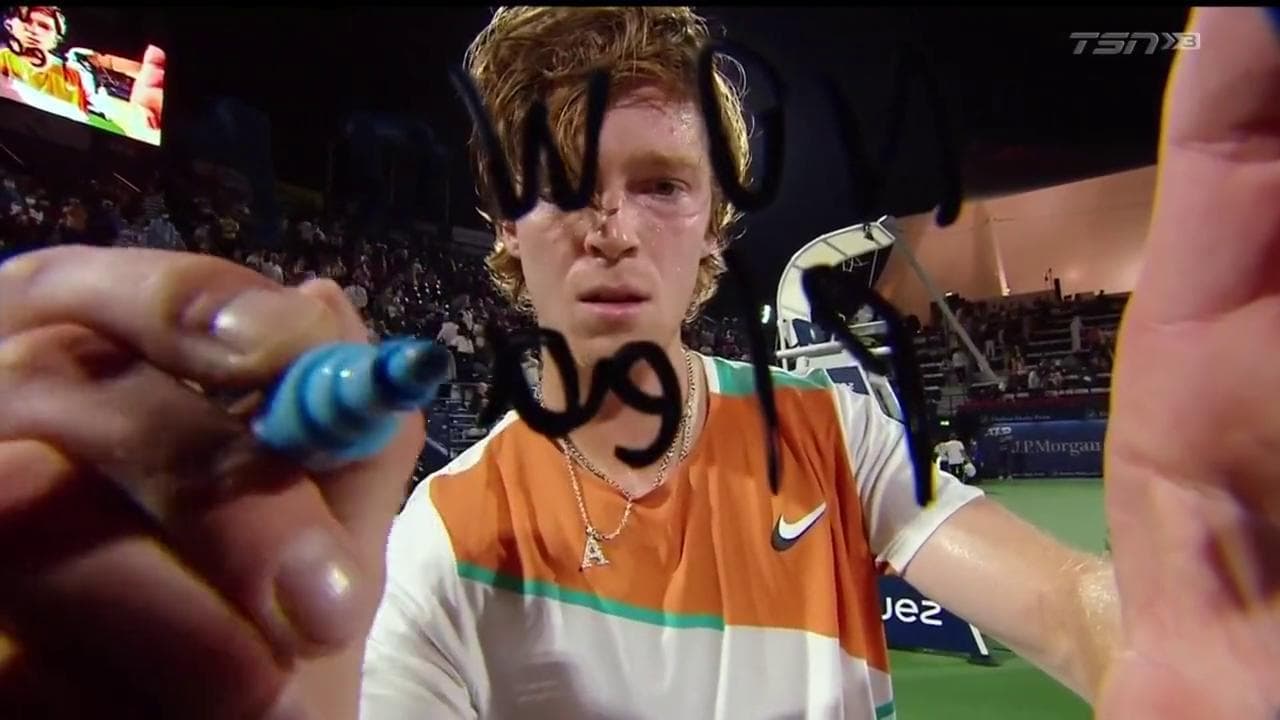 Il tennista russo Rublev contro la guerra in Ucraina: "No war, please"