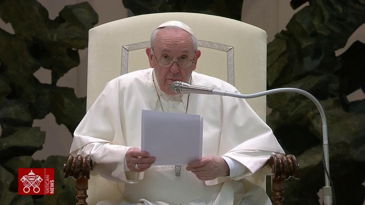 Crisi Ucraina-Russia, il Papa: "2 marzo giornata di preghiera e di digiuno per la pace"