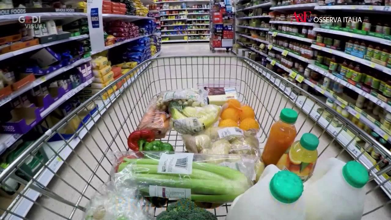 Osserva Italia: vendite della Gdo ancora in calo, ma il dato annuale resta positivo