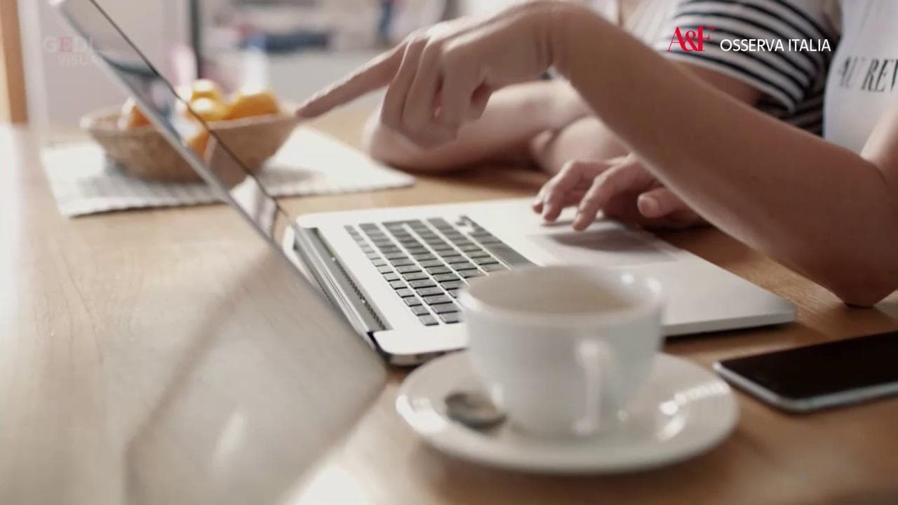 Osserva Italia, ad aprile boom delle vendite online per la distribuzione moderna: è record assoluto