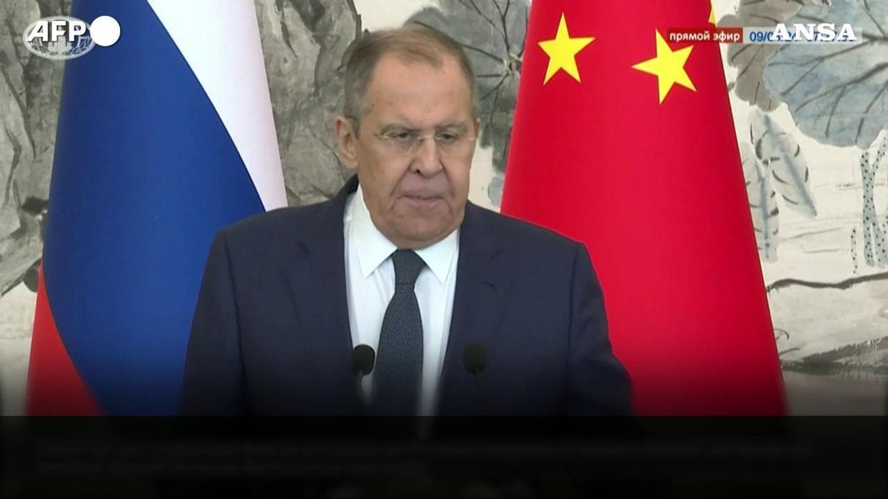 Lavrov: "Sanzioni illegali dell'Occidente contro la Russia e la Cina"