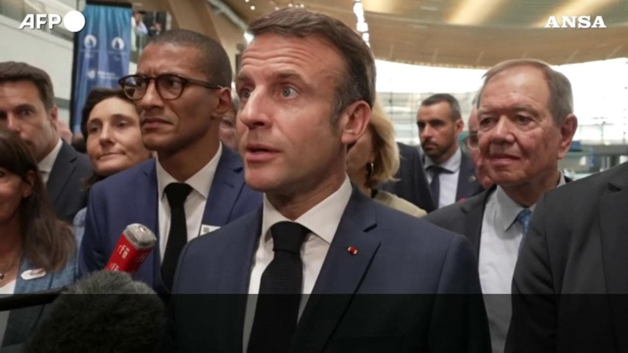 Francia, Macron: "Nessun dubbio che la Russia abbia i Giochi di Parigi nel mirino"