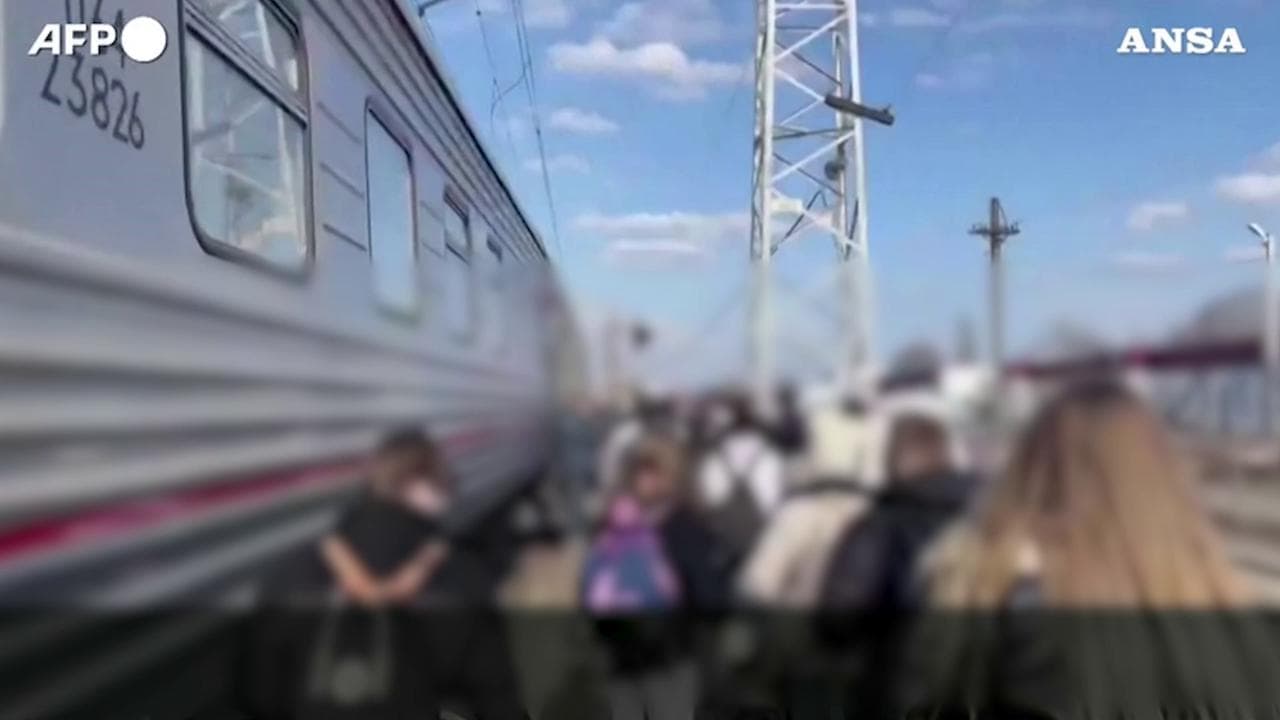 I bambini di Belgorod trasferiti in altre regioni della Russia dopo gli attacchi ucraini