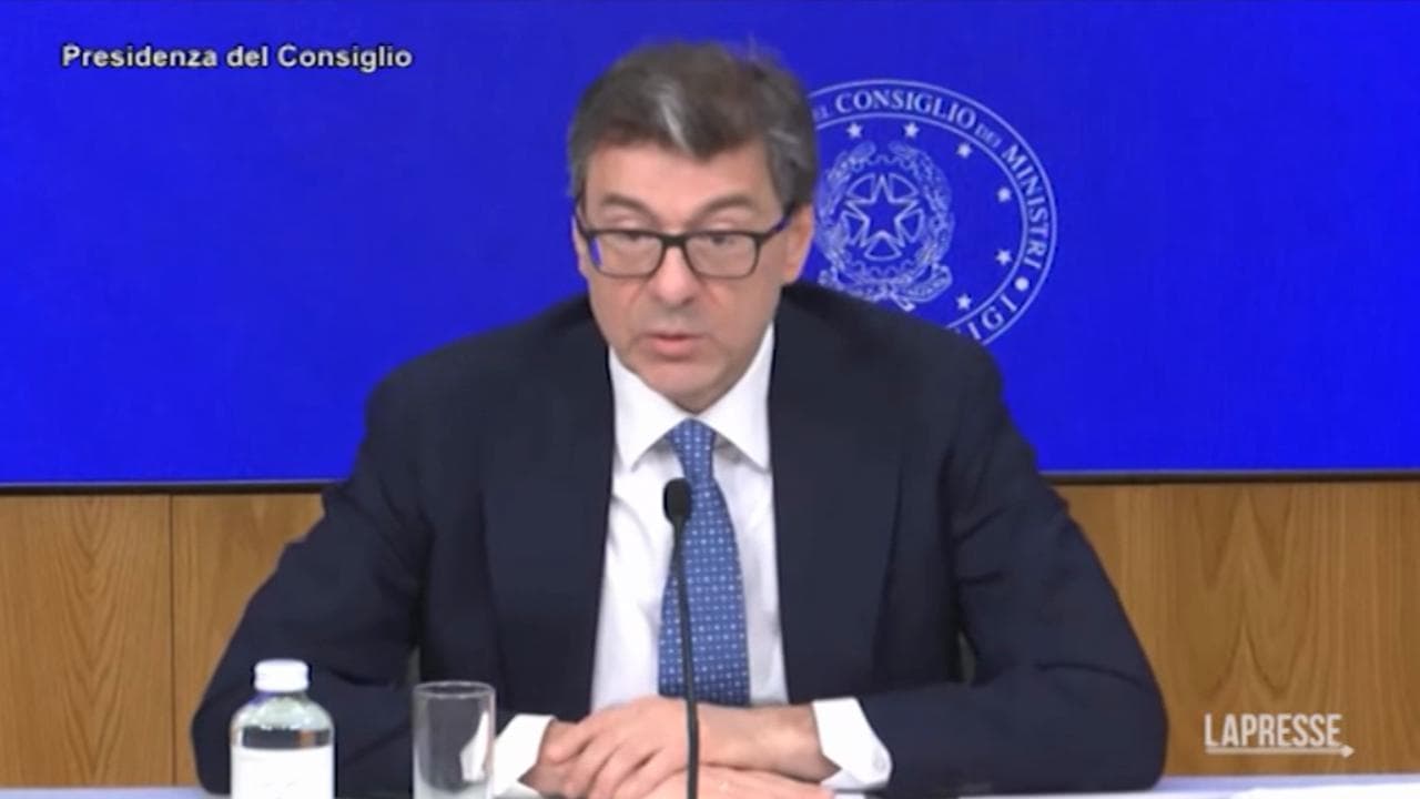 Def, Giorgetti: "Da Superbonus e simili impatto devastante"