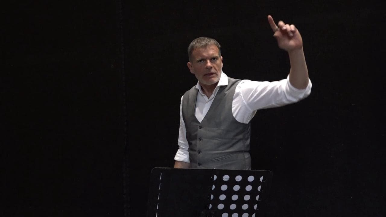 "L'Italia secondo Eugenio", Stefano Massini porta a teatro le parole e le sfide di Scalfari