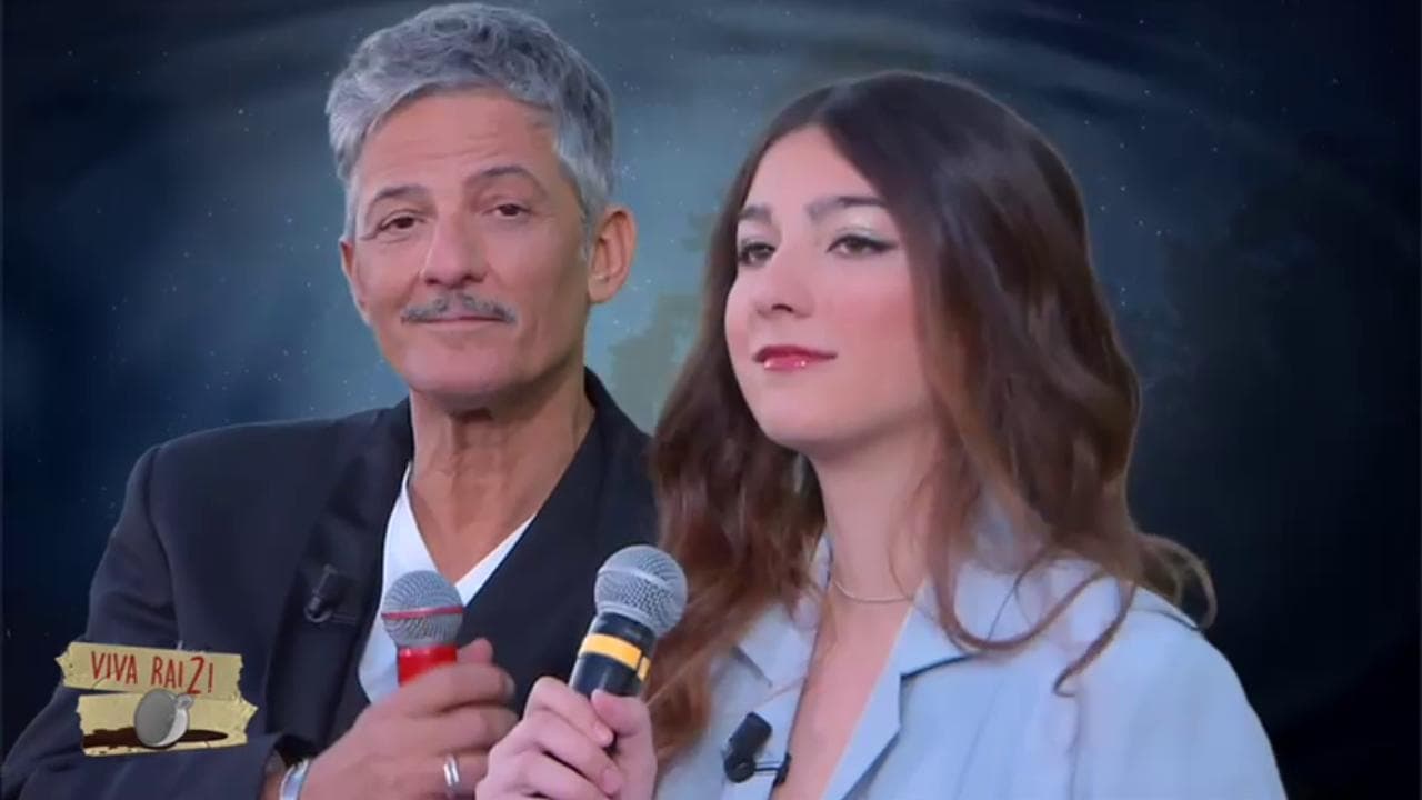 Fiorello e la figlia Angelica cantano 'La prima cosa bella' per la festa del papà