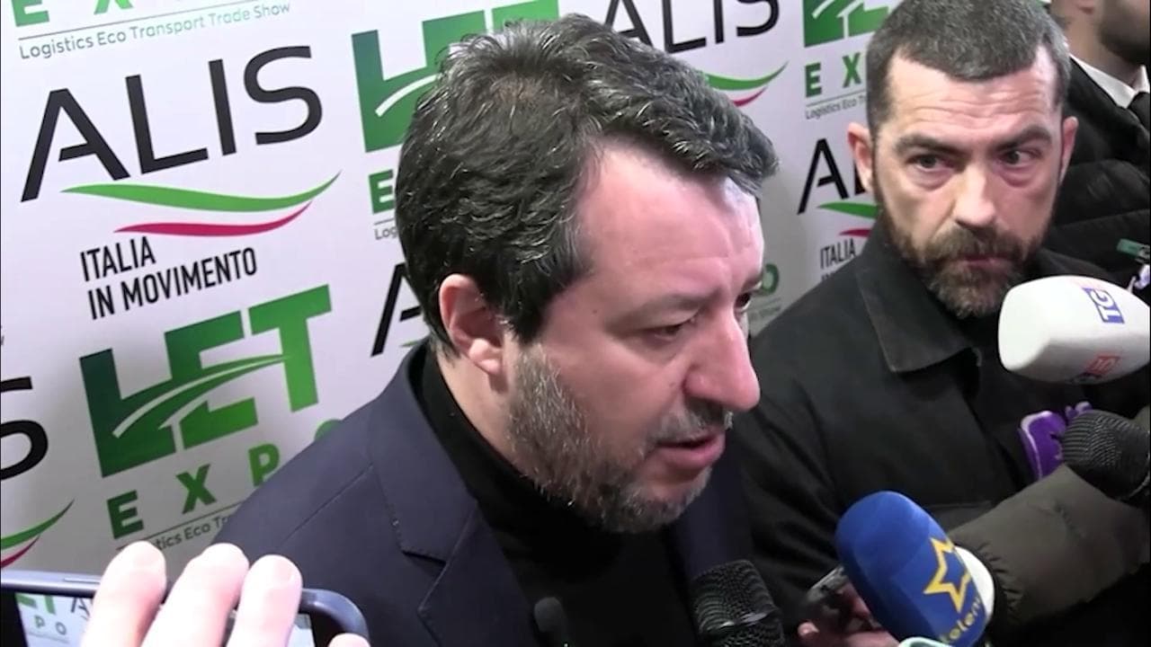 Salvini sulle Europee: "C'è un partito che si chiama +Europa. Chi vota Lega sceglie -Europa"