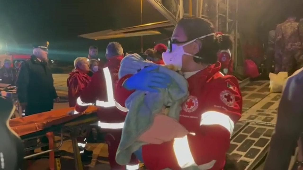 Atterrato a Ciampino il il terzo volo con civili provenienti da Gaza