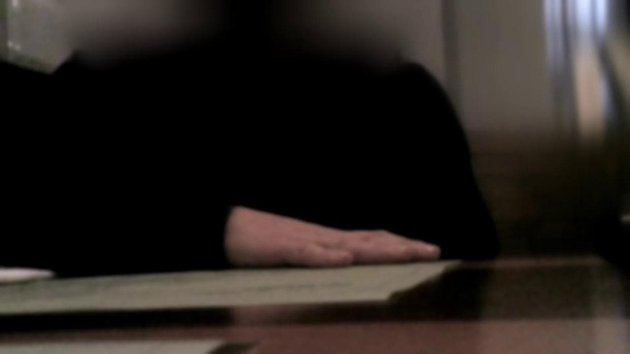"Cinquanta euro per lavorare 14 ore al giorno, in nero": l'aspirante cameriera resta senza parole