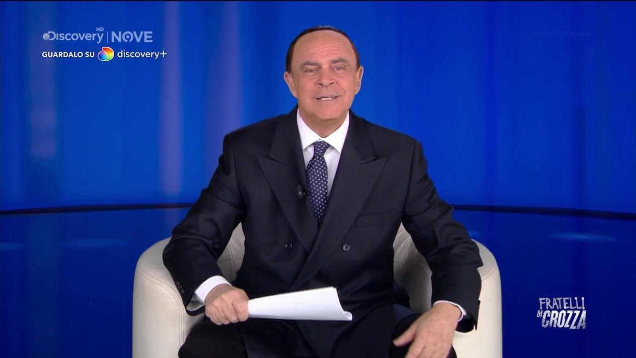 Crozza-Berlusconi e il messaggio di fine anno da Presidente della Repubblica grillino