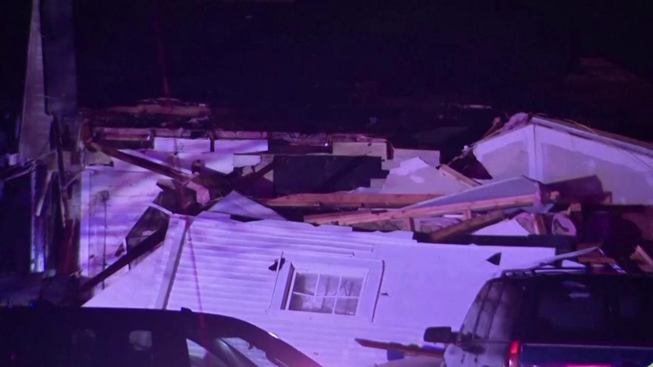 Usa, una serie di tornado si abbatte sul Midwest: città devastate nel Kentucky