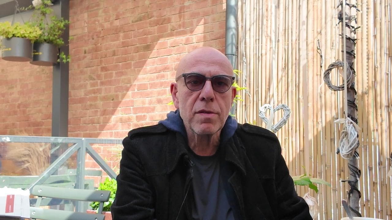 A cielo aperto / Paolo Virzì: "Sono partito raccontando il declino dell'orgoglio operaio, oggi racconto ancora l'Italia, tra malinconia e comicità"