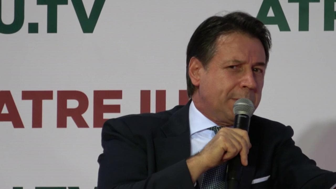 Giuseppe Conte: "Sono mesi che non prendo una lira, campo con i risparmi"