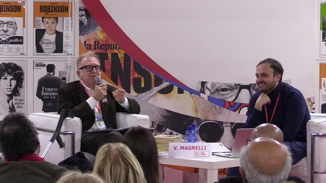 Più libri più liberi -  Magrelli: "Impugnare e leggere un libro è come affrontare una salita"