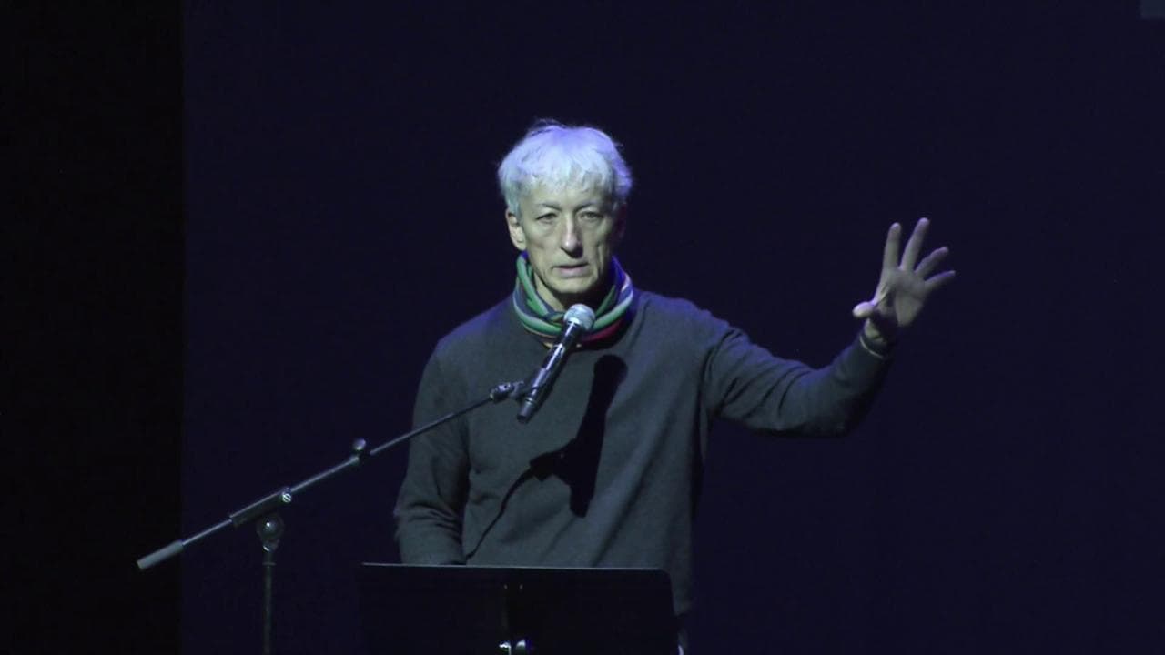 Profondità e leggerezza, passato e futuro: Riccardo Luna ricorda Ernesto Assante tra musica e tecnologia