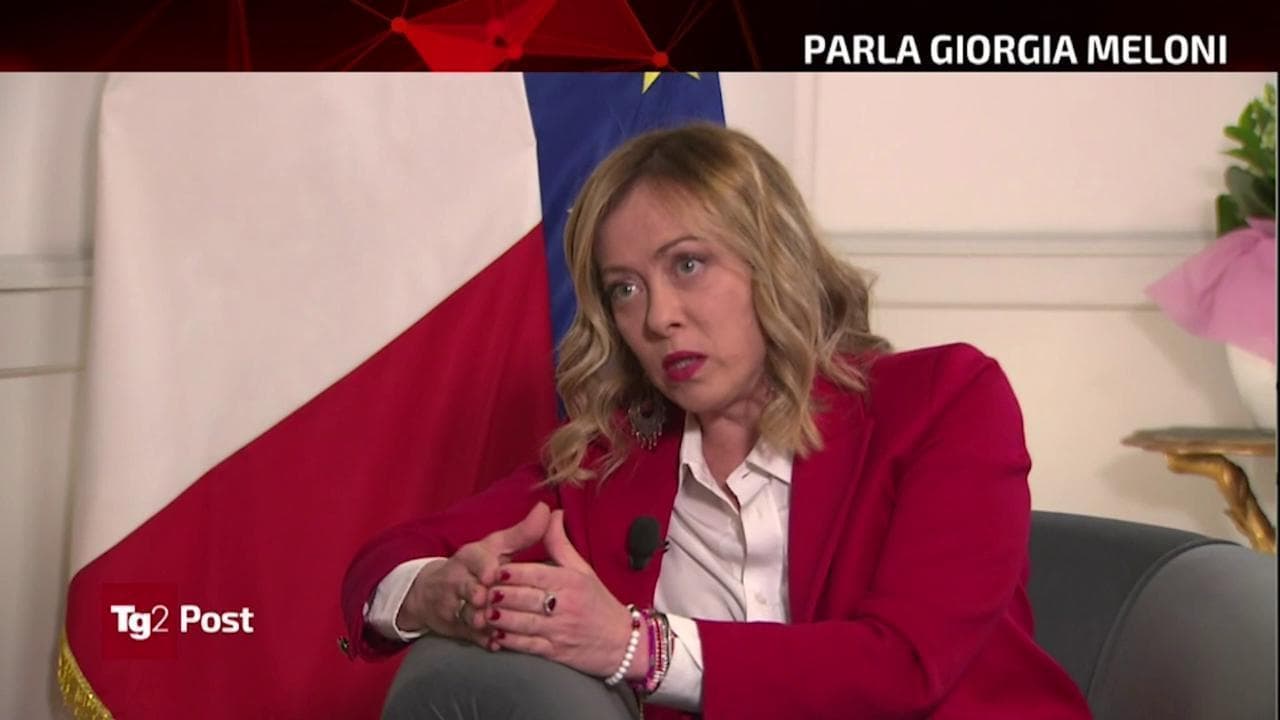 Scontri ai cortei, Meloni attacca Mattarella: "Pericoloso se le istituzioni tolgono sostegno alla polizia"
