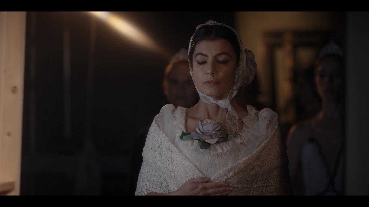 Alessandra Mastronardi è 'Carla', la vita straordinaria della stella Fracci