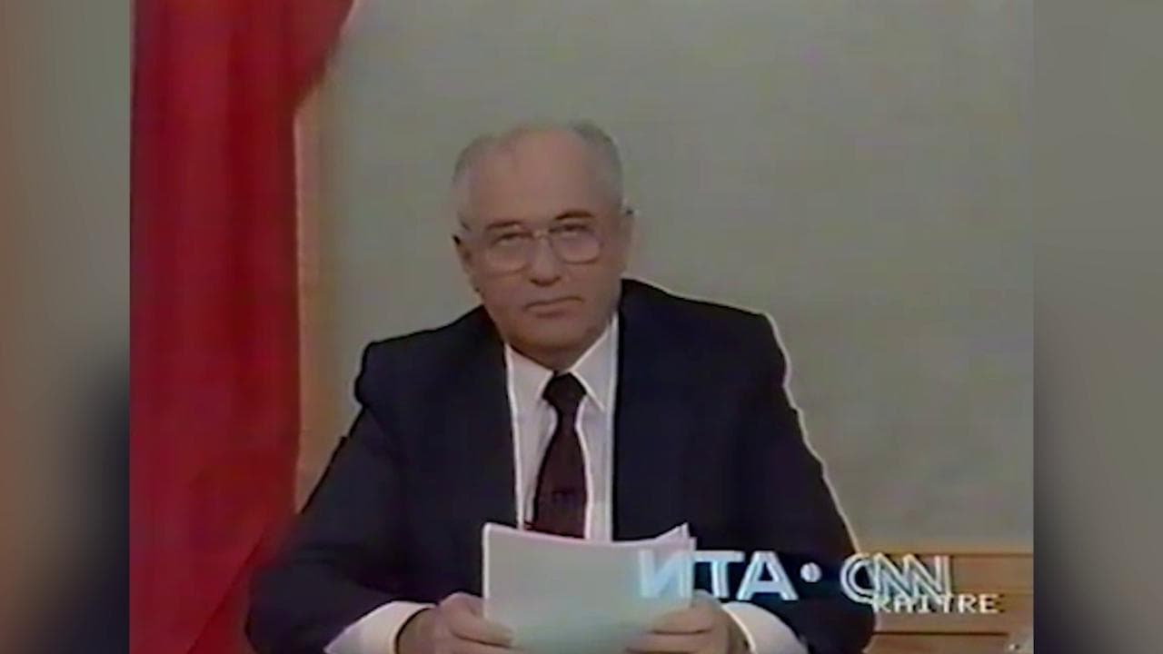 Le dimissioni di Gorbaciov: "Metto fine alla mia opera di presidente dell'Urss"