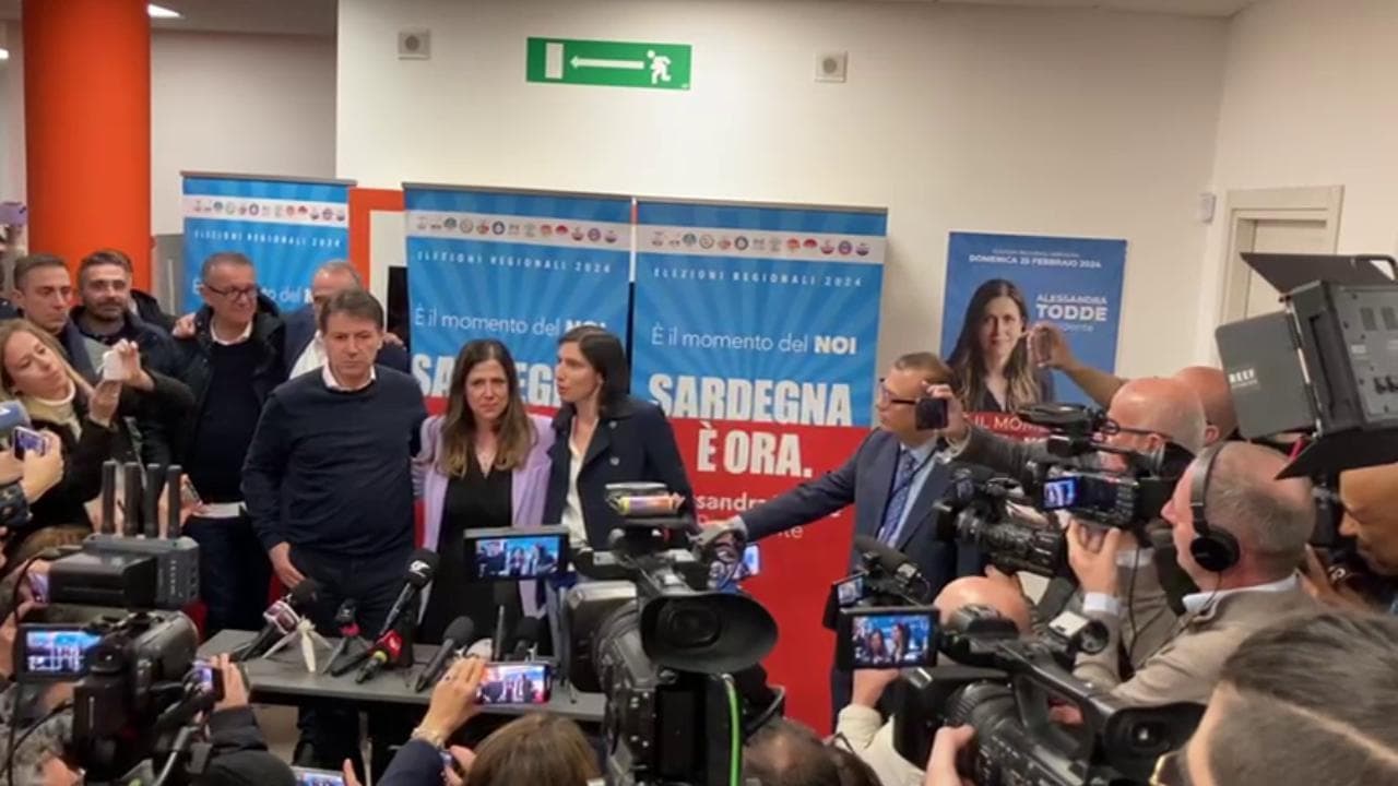 Sardegna, Todde festeggia con Conte e Schlein: "La coalizione ci ha creduto"