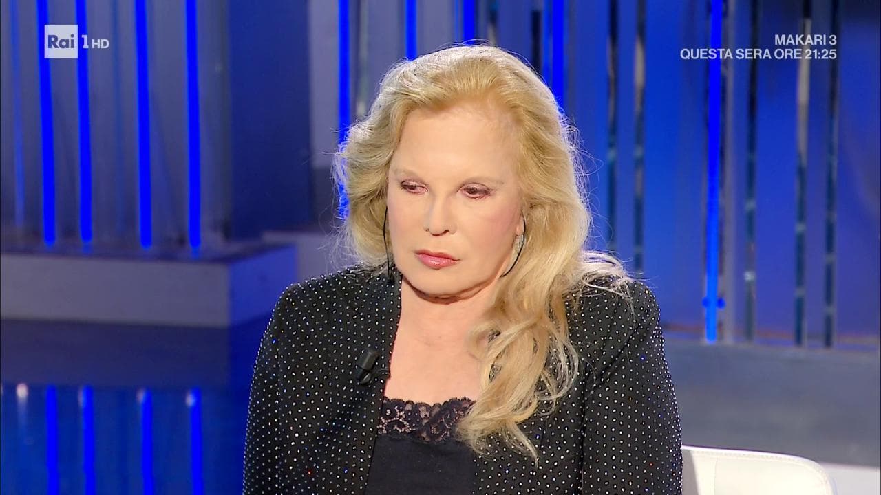 Sylvie Vartan a 'Domenica in' e l'amore per Johnny Hallyday: "Era un vulcano"