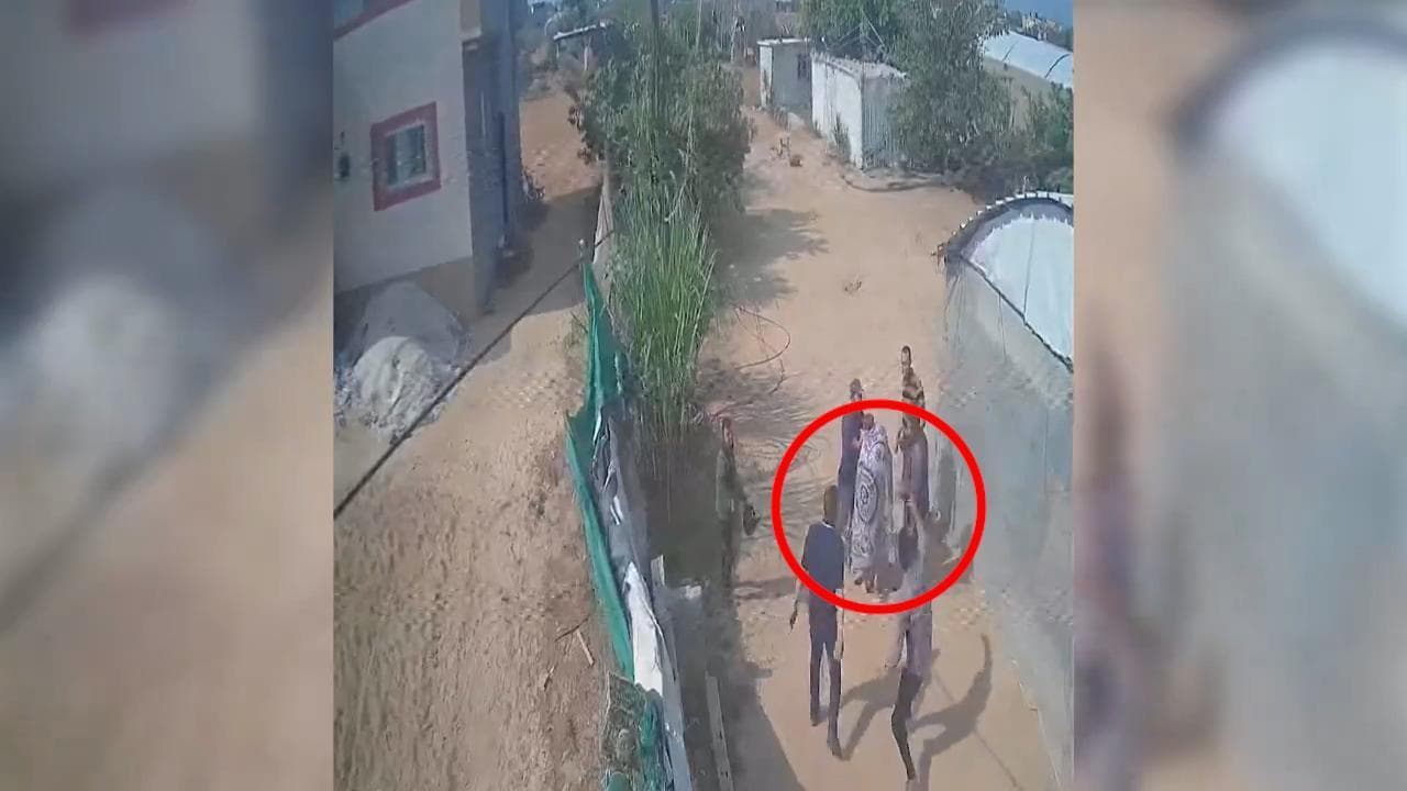 Medio Oriente, il video dei piccoli fratelli Bibas rapiti da Hamas dopo l'attacco del 7 ottobre